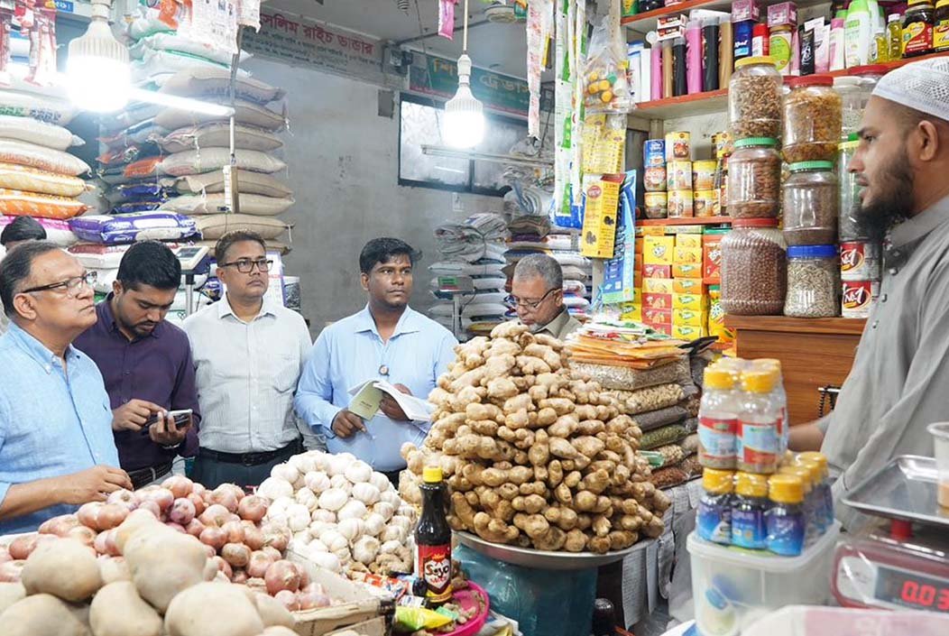 বাজারে সরবরাহ স্বাভাবিক, কমেছে আদা-রসুন-পেঁয়াজের দাম: প্রতিমন্ত্রী